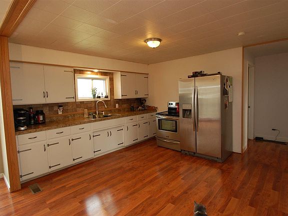 2nd image of 3044 W Lakeside Dr