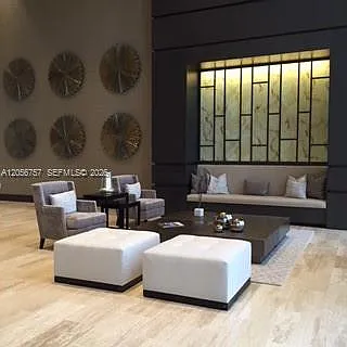5252 Paseo Condo — Photo 2
