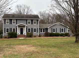 703 Twelve Oaks Rd, Tullahoma, TN 37388