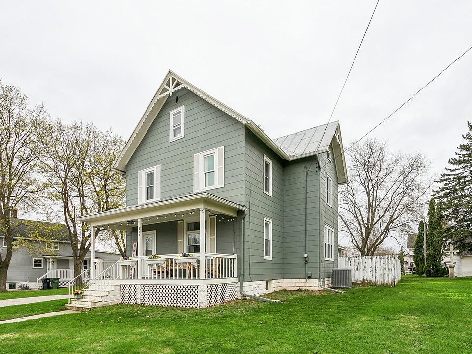 1st image of 613 Menasha St