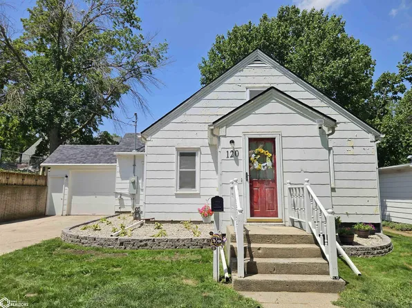 120 S Carroll St, Carroll, IA 51401