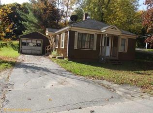 7 Burns St, Fairfield, ME 04937