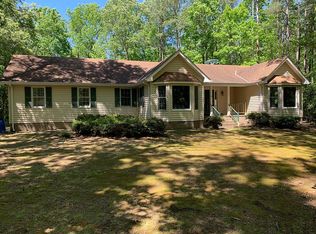 564 Pine Ln, King William, VA 23086