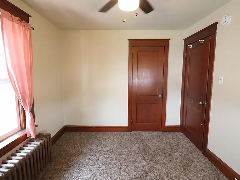 502 N State St — Photo 22
