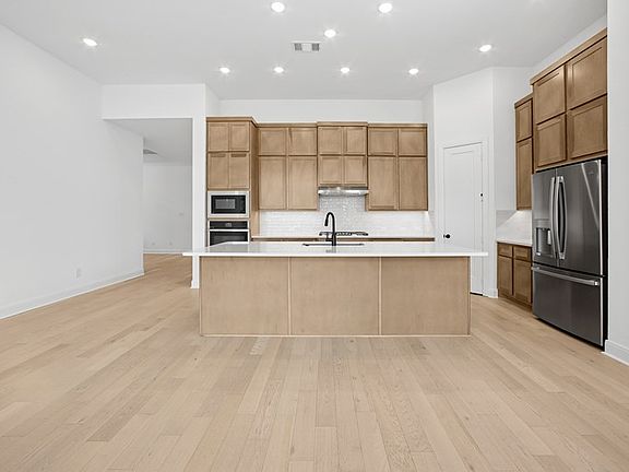 The Jasmine - Kitchen