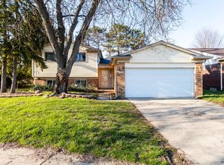 38803 Century Dr, Sterling Heights, MI 48310