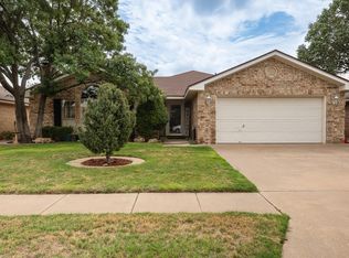 5709 95th St, Lubbock, TX 79424