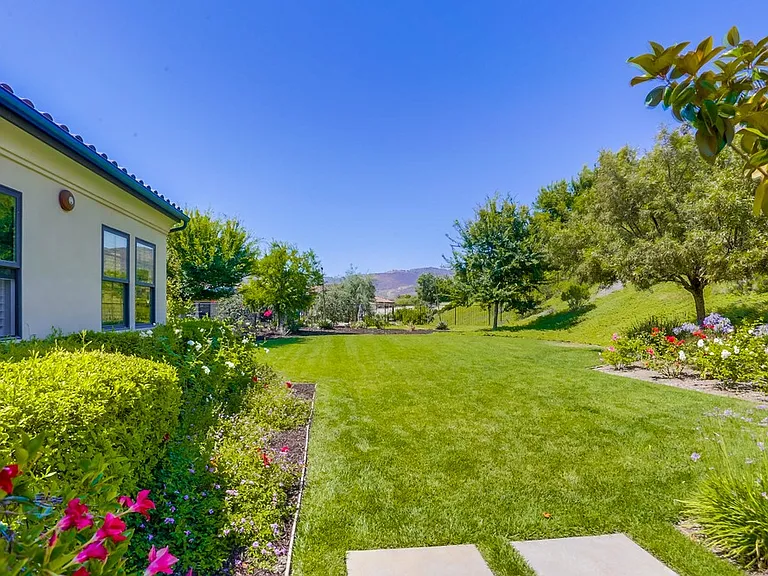 16961 Crescent Creek Dr — Photo 54