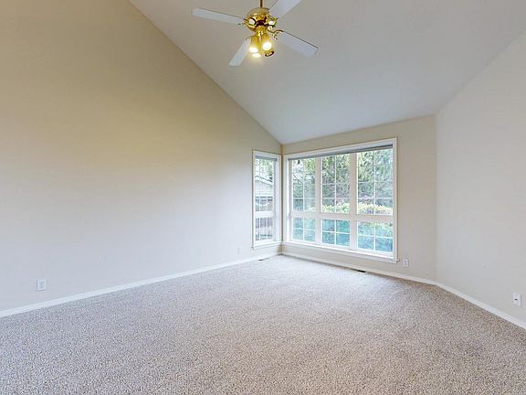 5th image of 258 W 23rd Pl