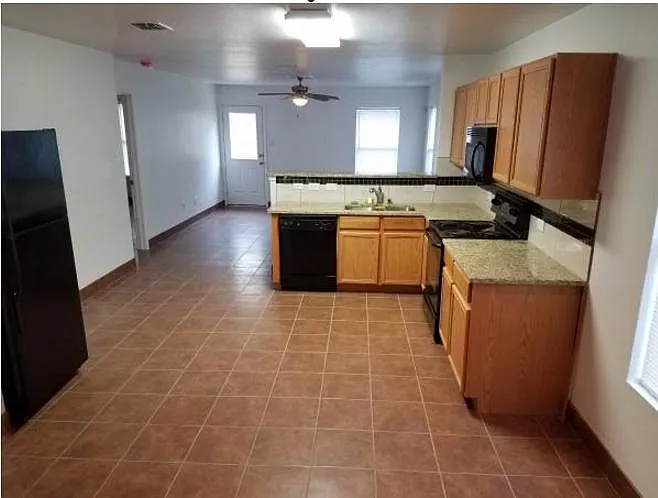 Building Photo - 8944 Sun Haven Way