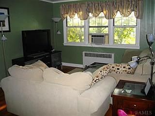 3rd image of 38 Underhill Ave