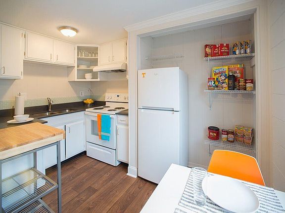 4th image of 1319 Highland Ave #4289877