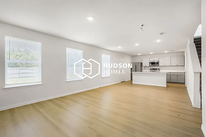 120 Doma Ave — Photo 2