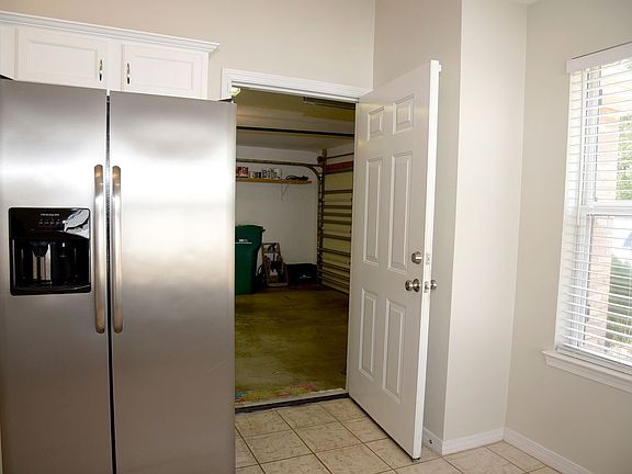 4th image of 114 Quince Ave