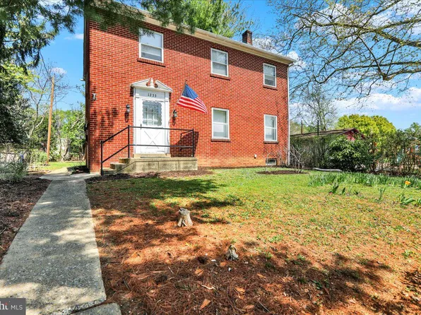 1233 Maple Ave, Lancaster, PA 17603