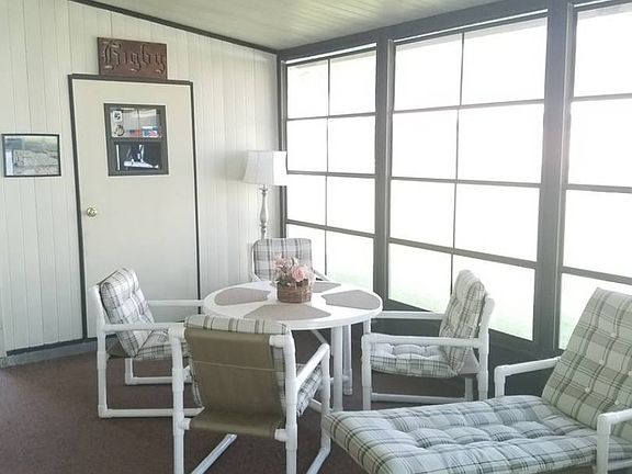 4th image of 1375 Ember Dr