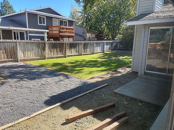 4th image of 8025 W Deschutes Ave