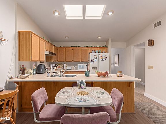 5th image of 217 W CARDENO Circle