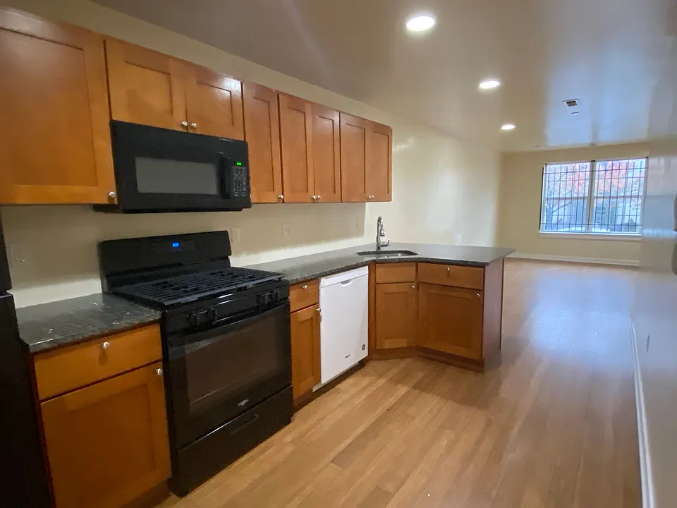 1717 W Montgomery Ave #1