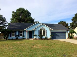 613 Riverwind Dr, Spring Lake, NC 28390