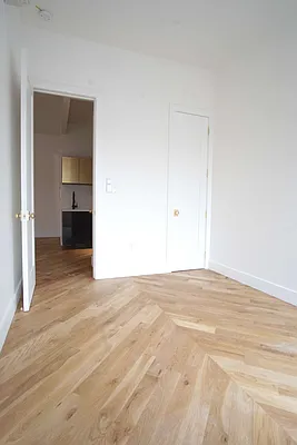 Rented by Lofts and Flats LLC | media 18