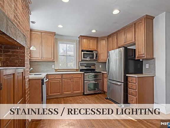 5th image of 311 S Maple Ave