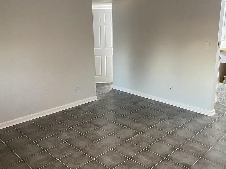 213 Camelot Dr #1 — Photo 16