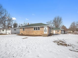 1261 Skillman Ave E, Maplewood, MN 55109