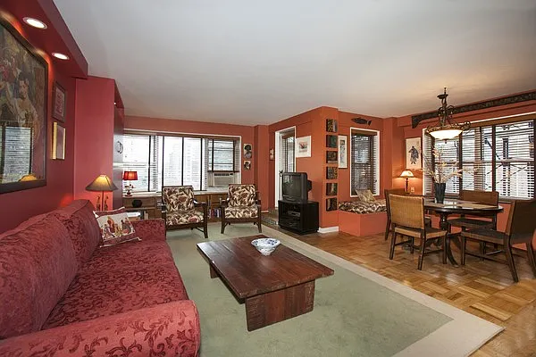 Sold by Beth Chase Real Estate | media 23