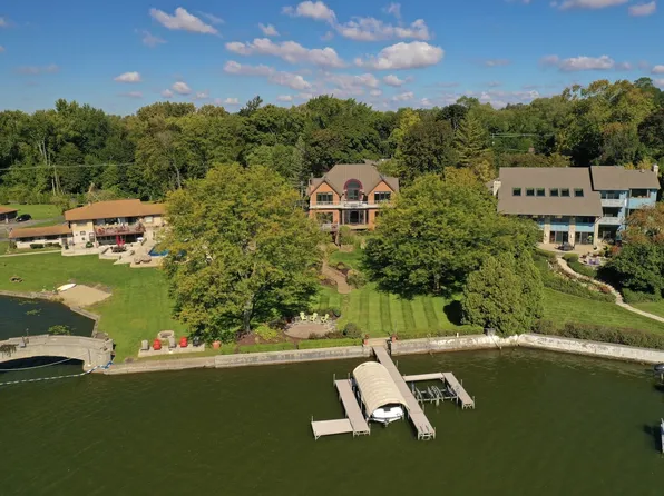 1177 Rocky Beach Rd, Johnsburg, IL 60051