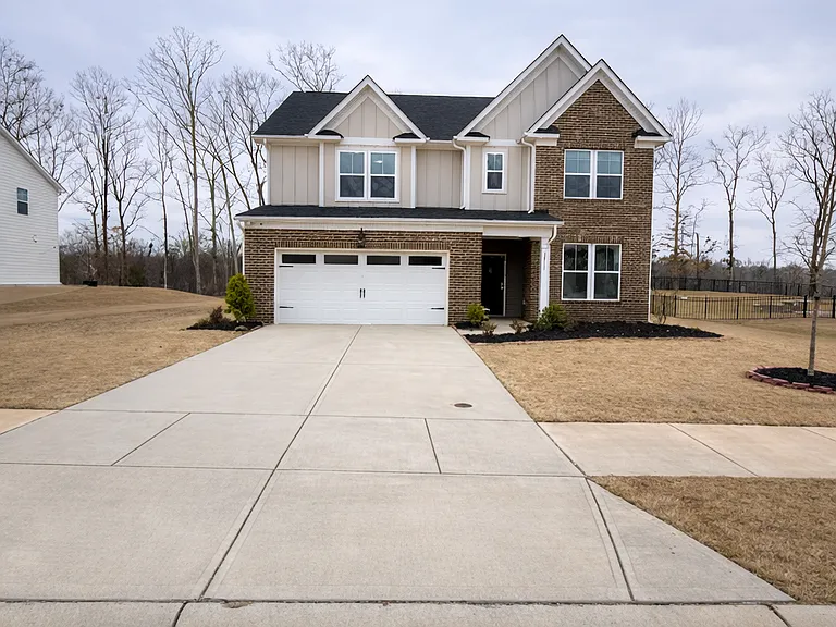 1211 Ashe Meadow Dr — Photo 2