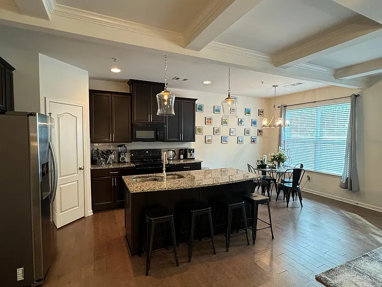 3908 Augustine Pl — Photo 2