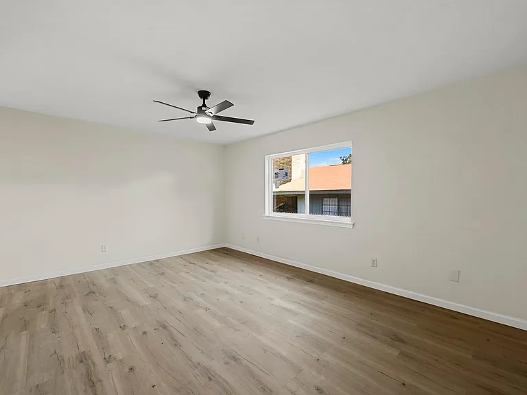 11919 Bushmills Rd — Photo 9