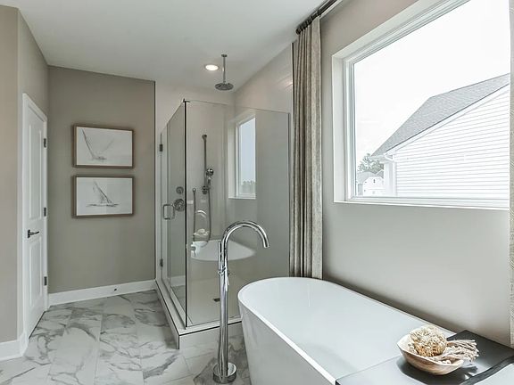 Primary bath with freestanding tub