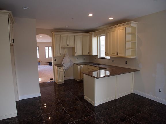 2nd image of 140 Clifton Ave