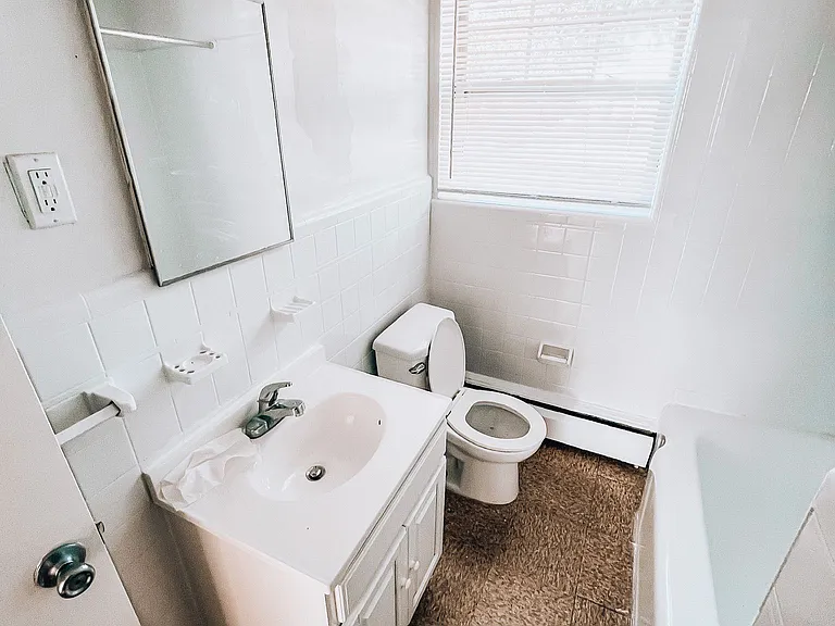 1238 Magnolia Ave — Photo 4