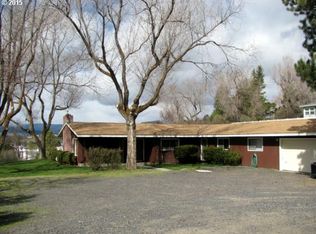 102 NE 5th St, Enterprise, OR 97828