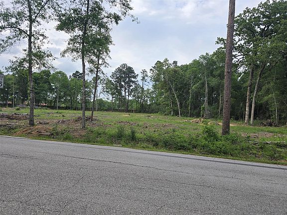 3rd image of 3805 Piney Point Rd