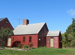 1790s Cape with Barn
