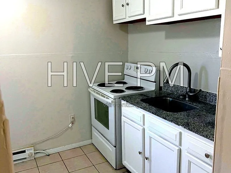 2108 Auburn Ave #3 — Photo 5