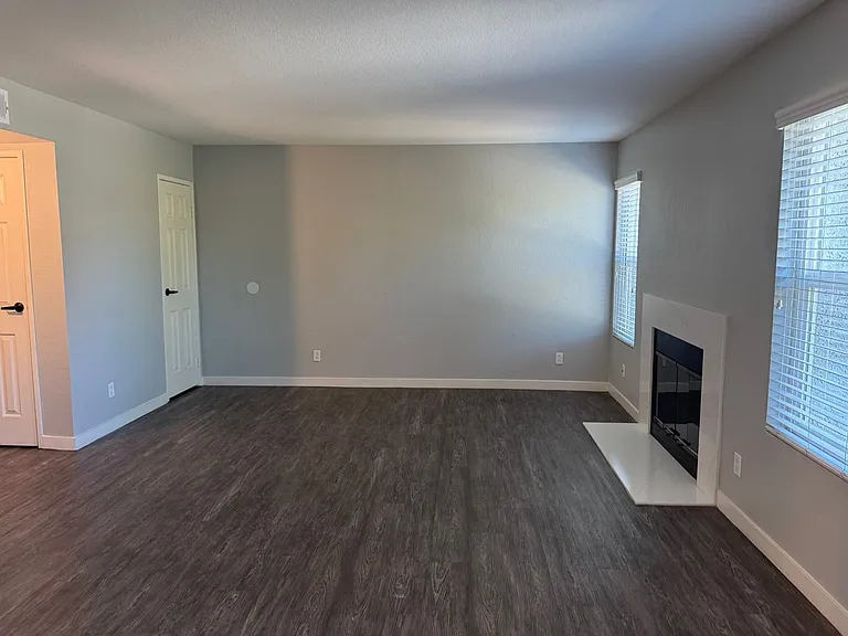 Corona Pointe Resort — Photo 147