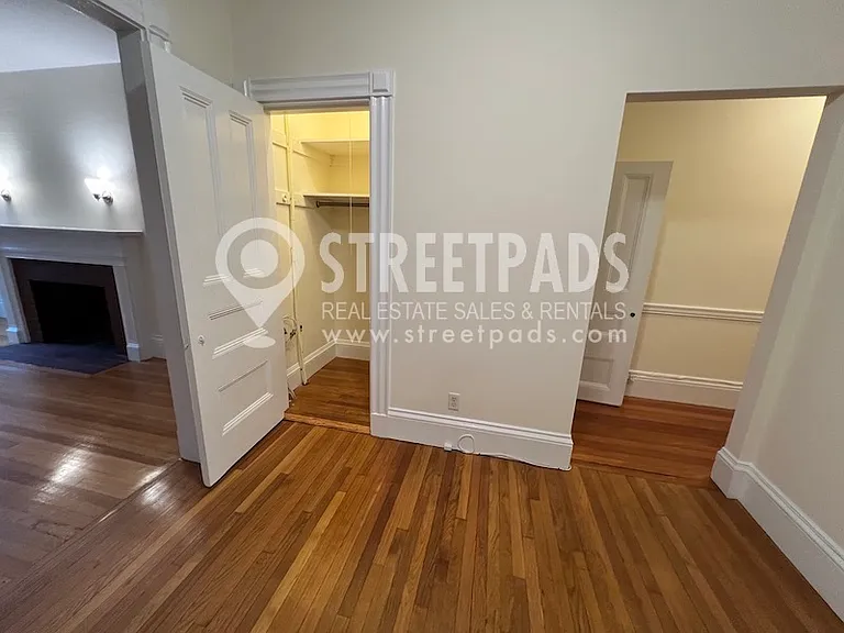 504 Beacon St #21 — Photo 8
