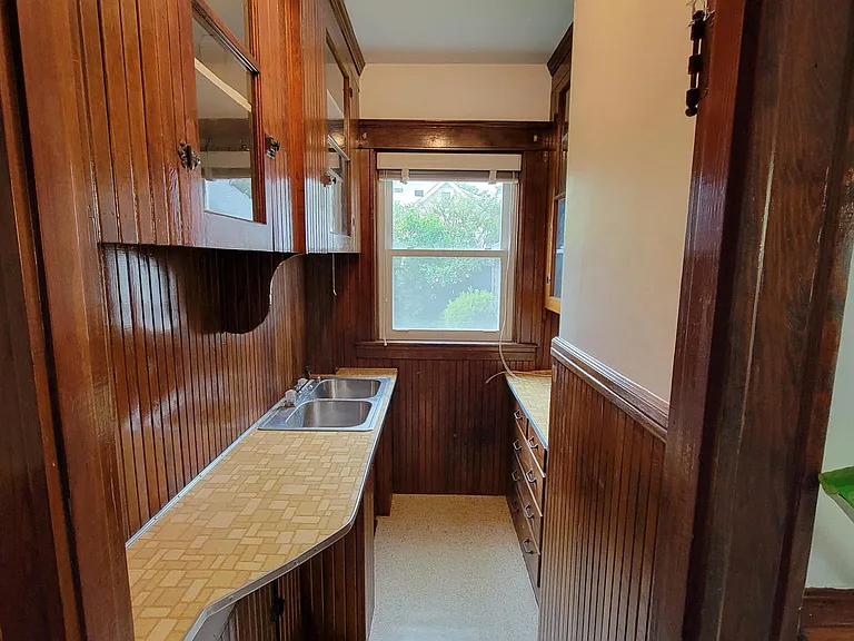 103 Lauriston St #1 — Photo 9