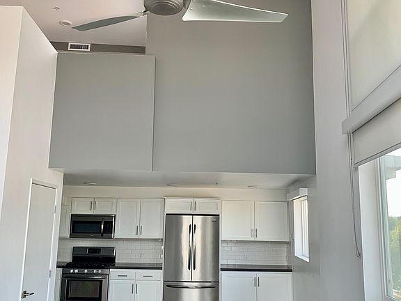 2nd image of 5445 Inglewood Blvd