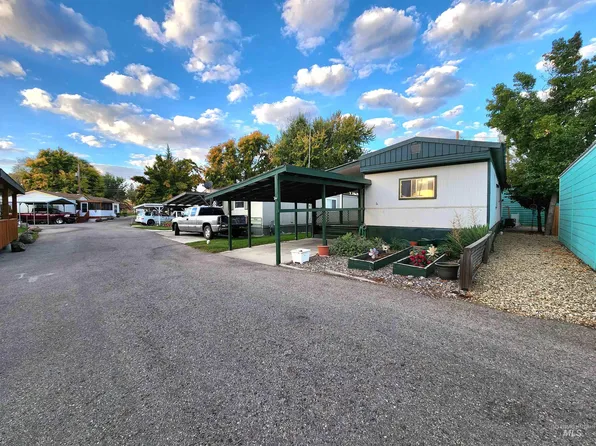 3100 Alden Rd Trailer 4, Fruitland, ID 83619