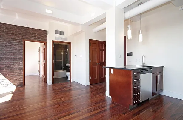 Rented by R New York | media 16