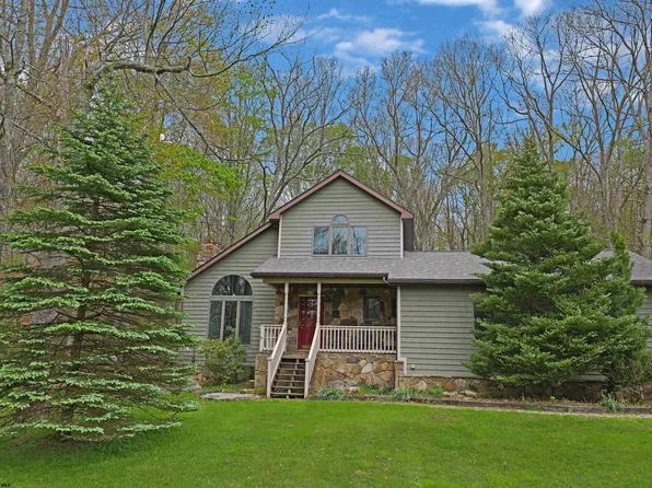 17 Goldfinch Ln, Terra Alta, WV 26764