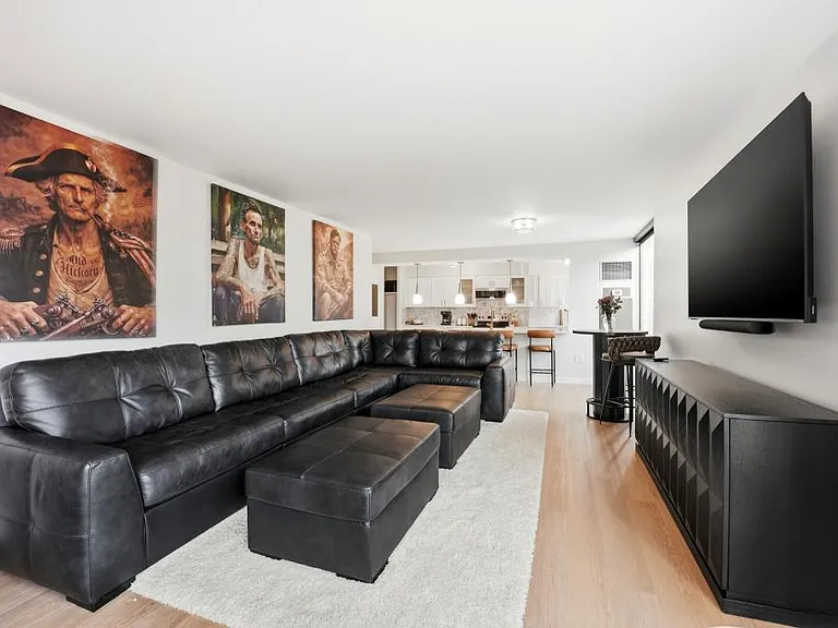 1625 Larimer St #1001 — Photo 37