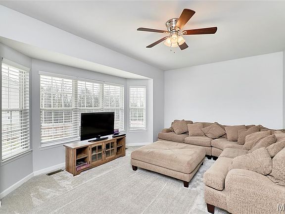 4th image of 681 Creekwood Blvd