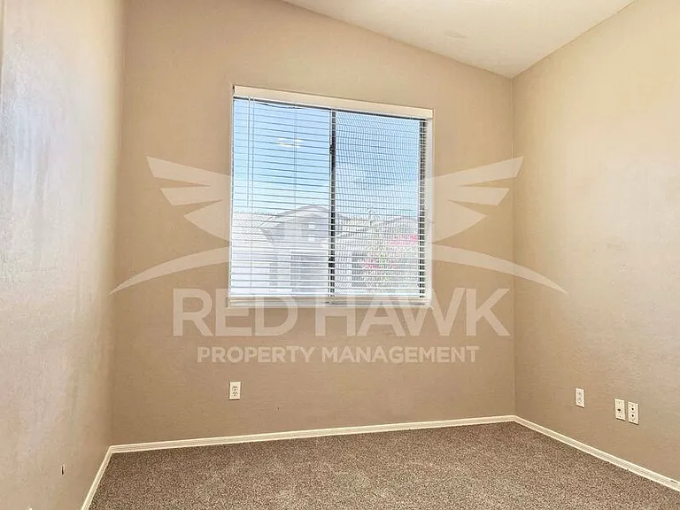 6660 E Roland St — Photo 12